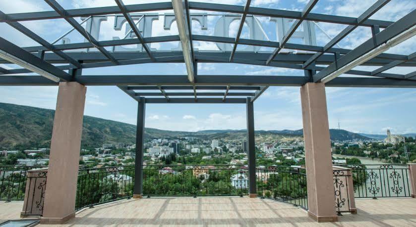 Hotel Gtm Plaza Tiflis Exterior foto